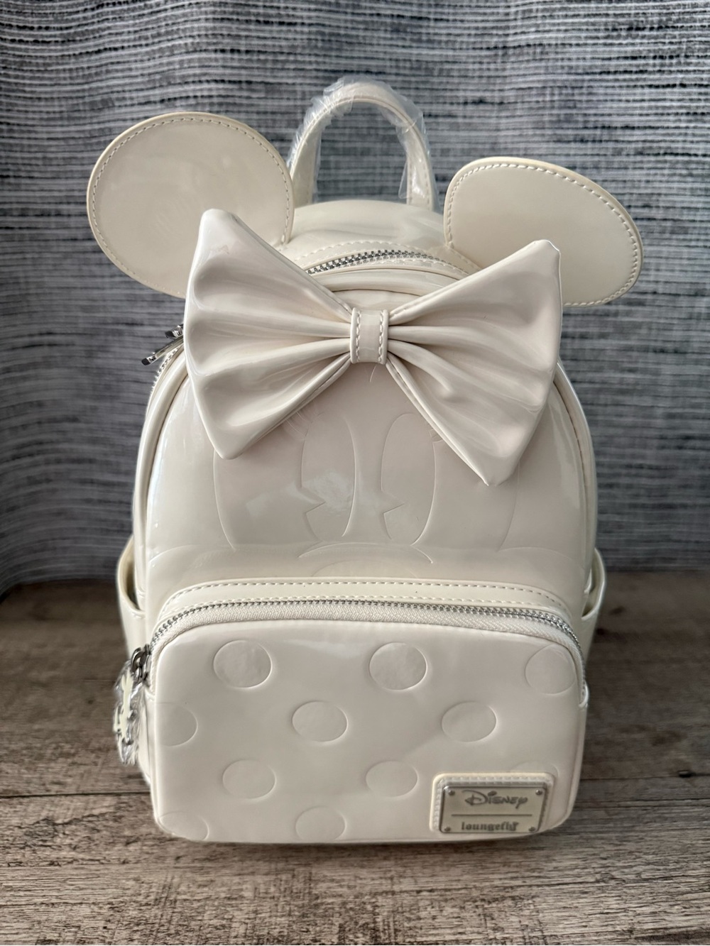 NWT Disney Loungefly Minnie Mouse White Patent Mini Backpack